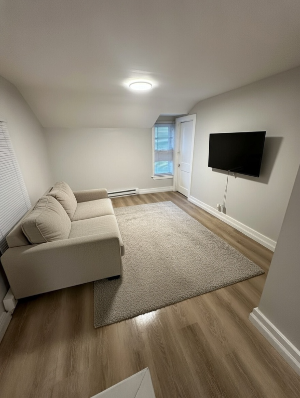 1328 N Main St - Photo 2 of 14