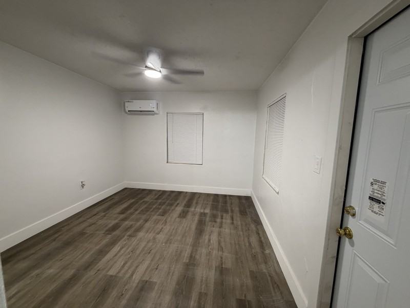 77 E Blue Heron Blvd - Photo 3 of 4