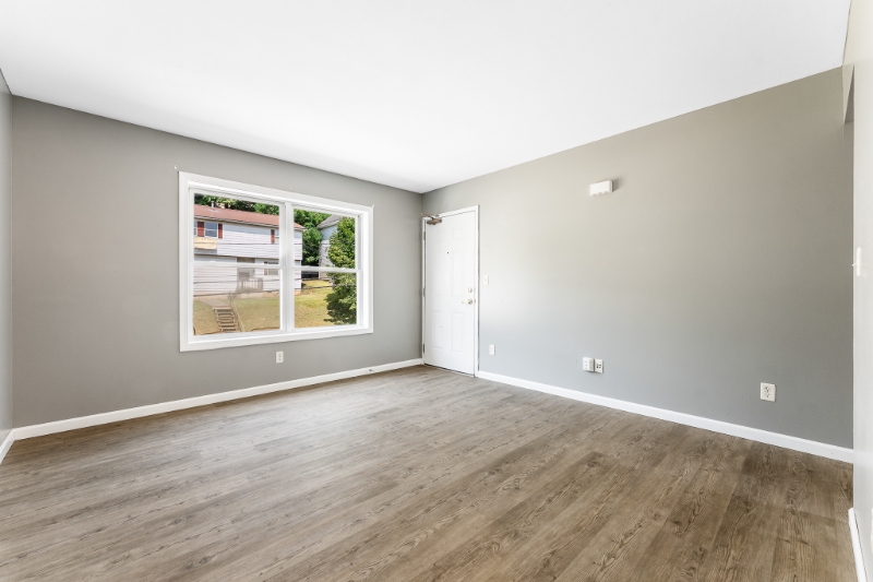 527 Grant Ave #202 - Photo 2 of 12