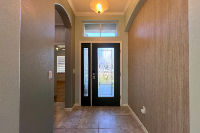 17563 Buckingham Garden Dr - Photo 2 of 20