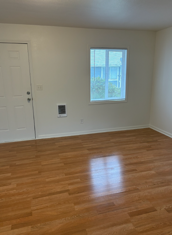 591 W Sherman St #7 - Photo 2 of 6