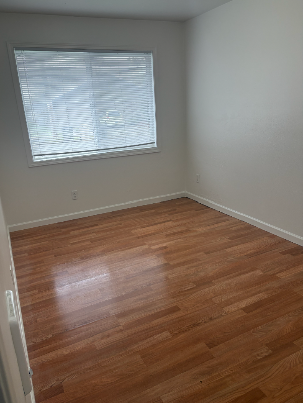 591 W Sherman St #7 - Photo 3 of 6