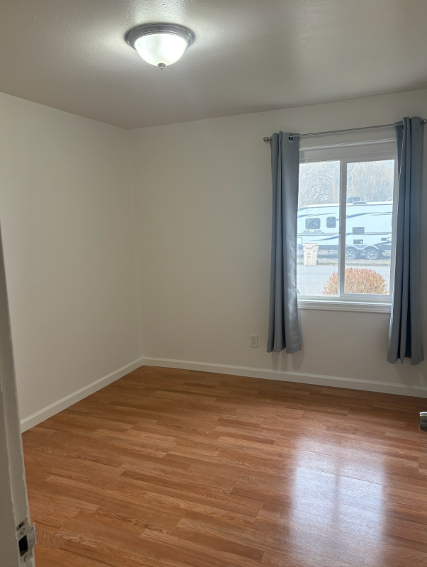 591 W Sherman St #7 - Photo 4 of 6