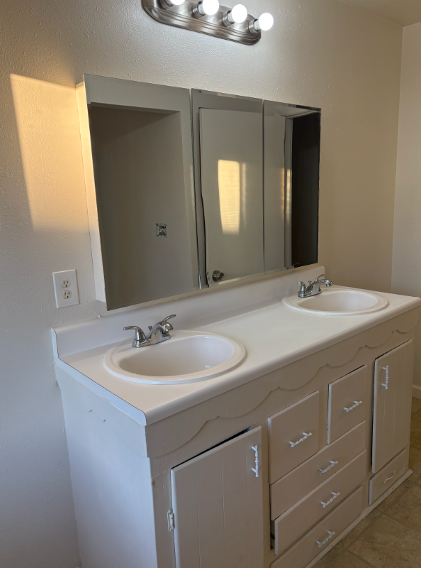 591 W Sherman St #7 - Photo 5 of 6