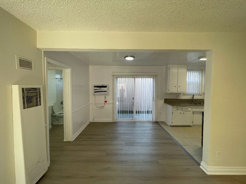 19405 Haynes St - Photo 7 of 15