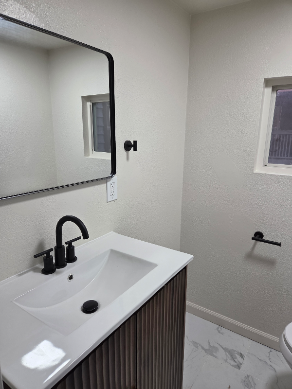 1600 E 77th Ter - Photo 5 of 18