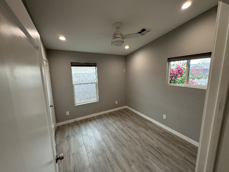 1558 W 5th St #1 - Photo 4 of 28