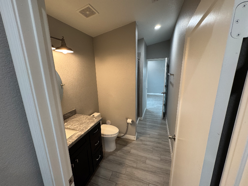 1558 W 5th St #1 - Photo 5 of 28