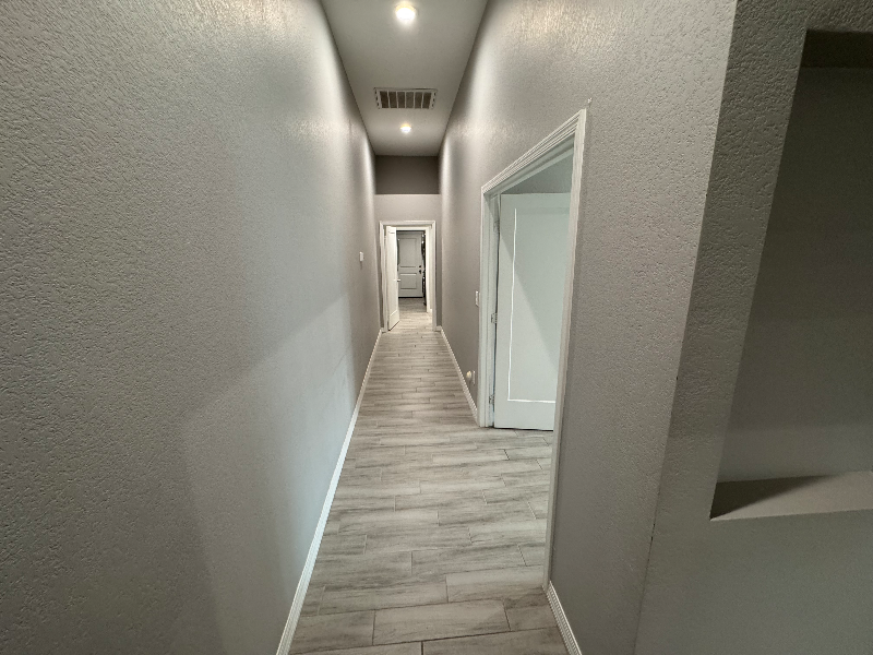 1558 W 5th St #1 - Photo 6 of 28