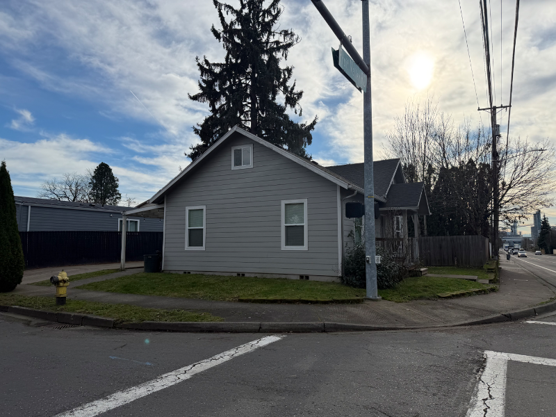 3015 Fruit Valley Rd - Photo 2 of 13