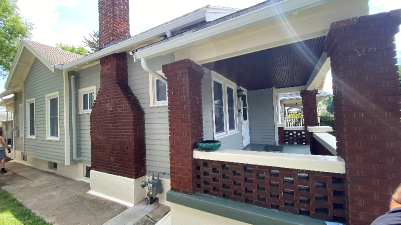 1210 Carlisle Ave - Photo 4 of 20