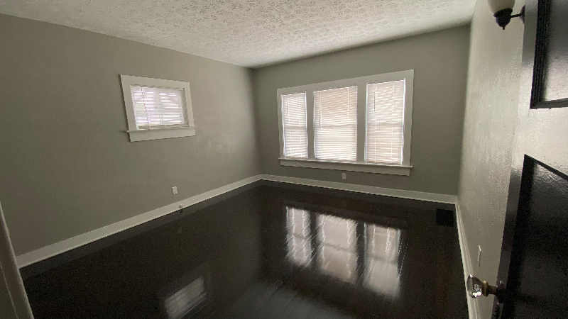 1210 Carlisle Ave - Photo 7 of 20