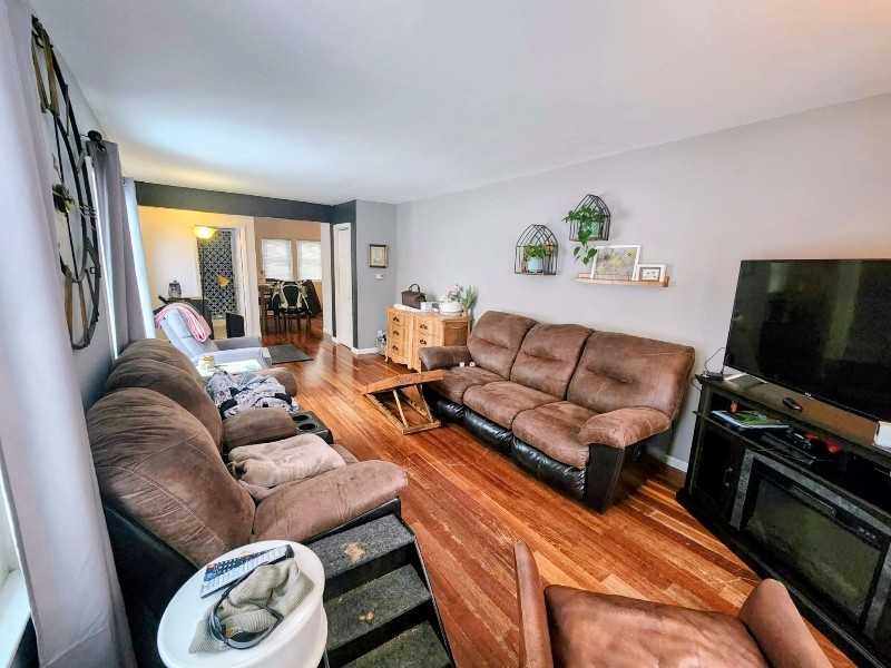 230 Arlington Dr - Photo 5 of 16