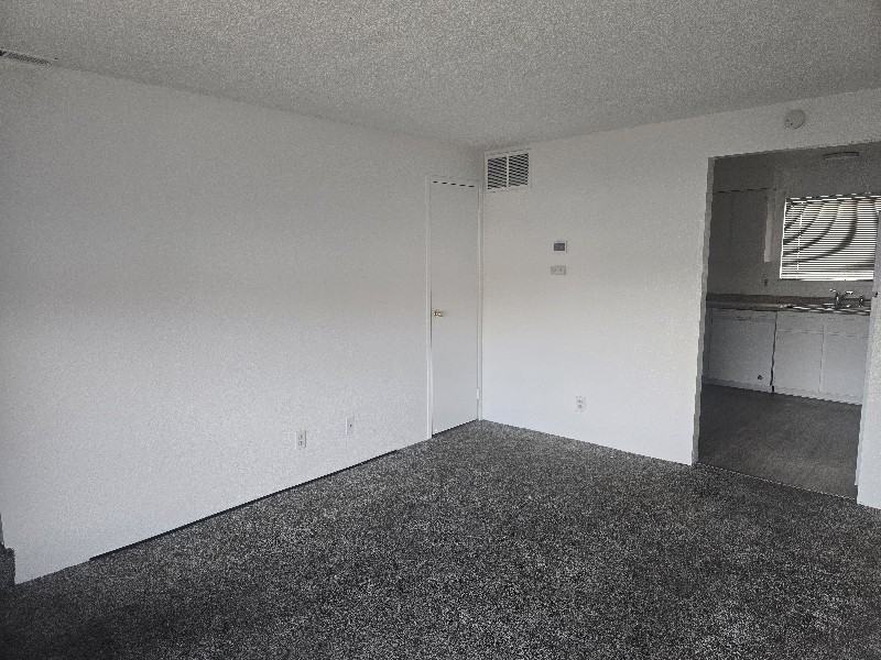 1412 E 9th St #7 - Photo 4 of 17