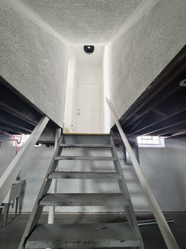 5500 Chalmers St - Photo 6 of 10