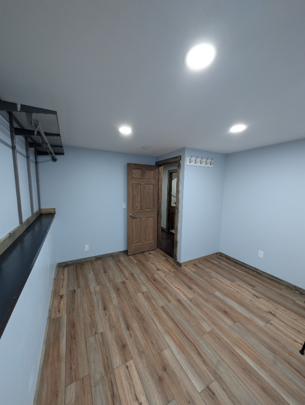 8381 5th St Ne - Photo 7 of 17