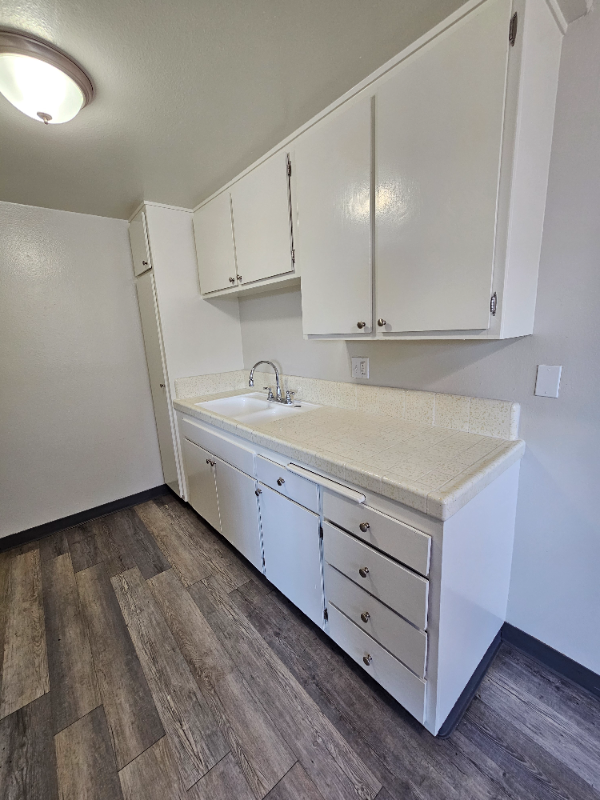 1135 W I St #18 - Photo 2 of 12