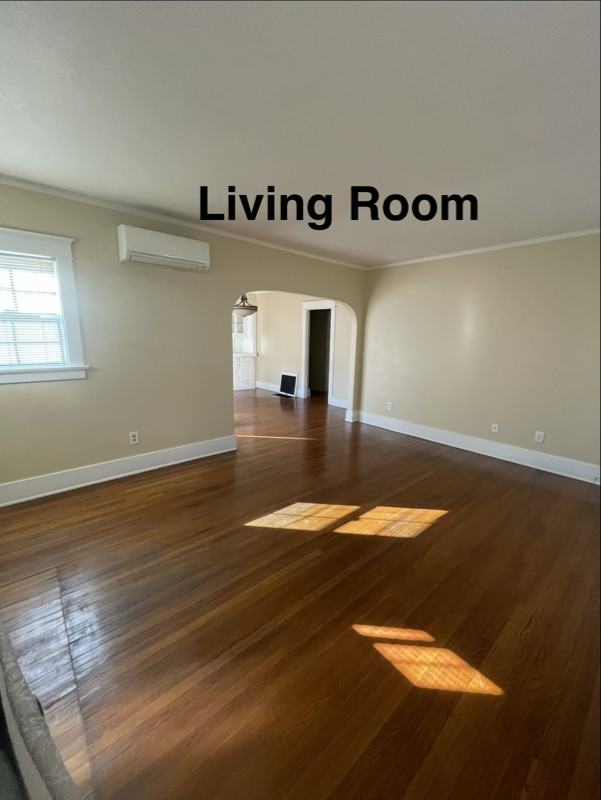 515 S Indiana St - Photo 3 of 20