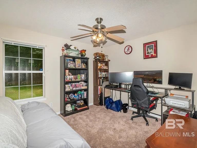 8816 Spring Grv N - Photo 3 of 27