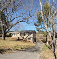 412 Meadowview Ln - Photo 1 of 1