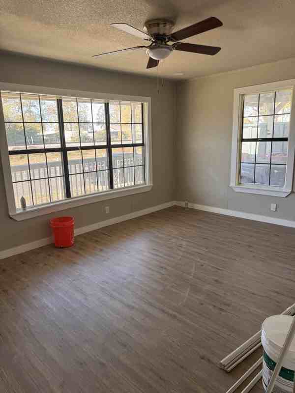 314 Wabash St - Photo 4 of 5