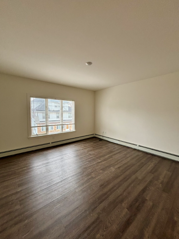 85 Laverack Ave #3 - Photo 5 of 11