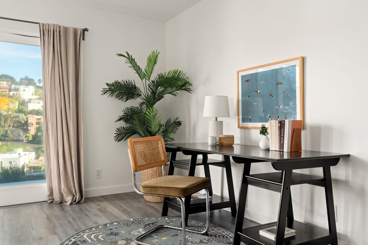 Effie St & Redesdale Ave - Photo 4 of 14