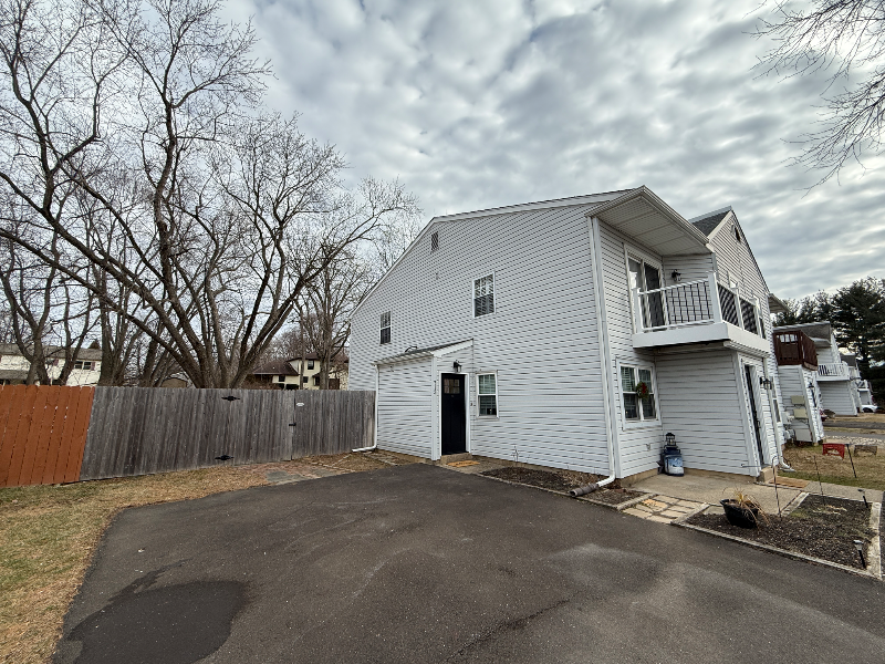 713 Timber Ln - Photo 3 of 35