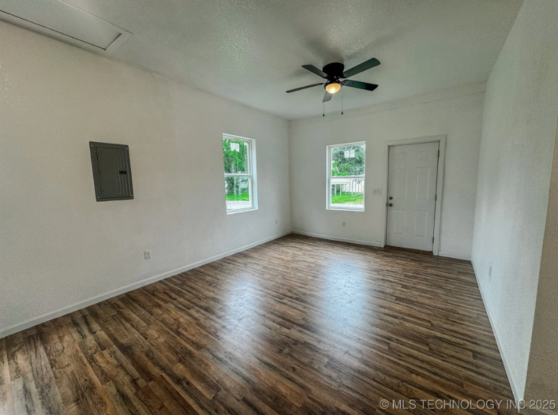 918 Coy Ave #916 - Photo 5 of 16