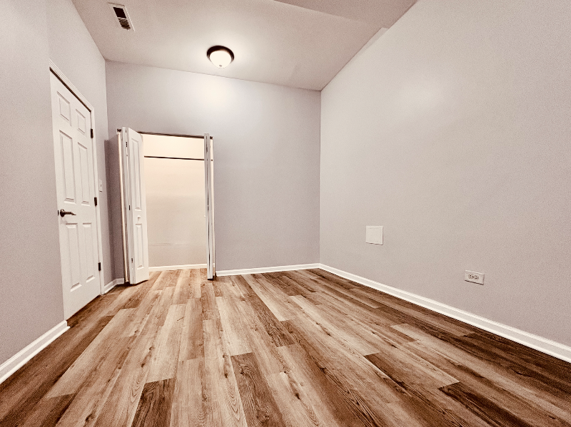 2657 W North Ave - Photo 5 of 28