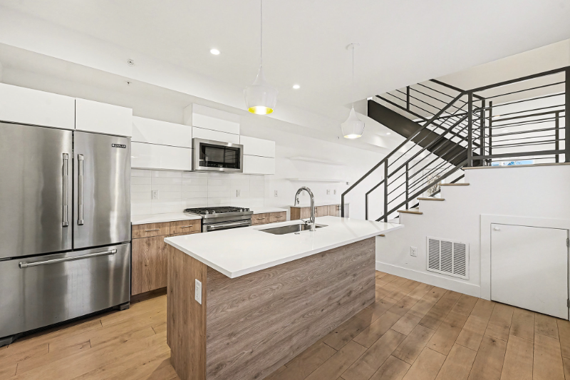 232 Inca St - Photo 4 of 20