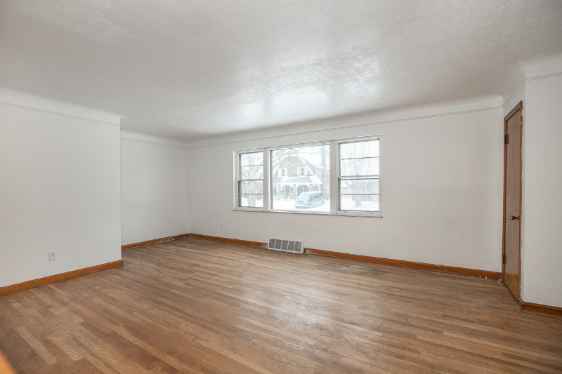 160 Noble Beach Dr - Photo 4 of 19