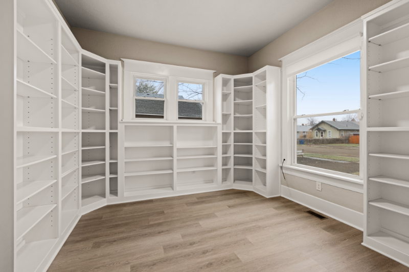 204 18th Ave S - Photo 5 of 18