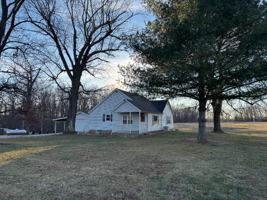 featured image of 815 Race Track Rd