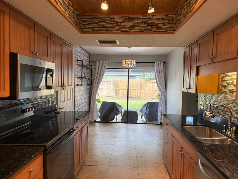 13903 A Bardmoor Pl - Photo 7 of 15