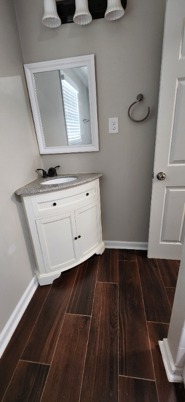 895 Brackett Rd - Photo 3 of 10