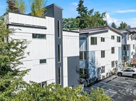 featured image of 2525 29th Ave S #C