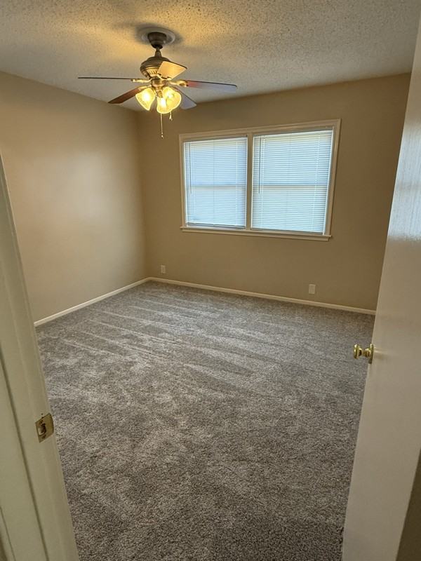 711 S 68th Ave - Photo 4 of 10