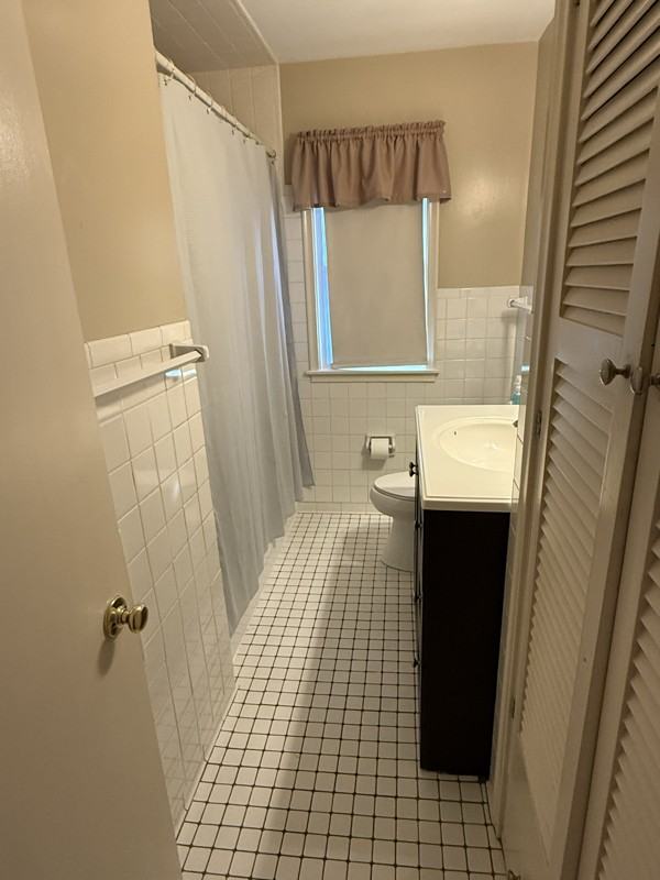 711 S 68th Ave - Photo 6 of 10