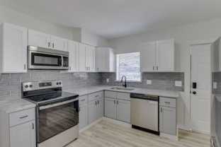 1359 Kent St - Photo 1 of 1