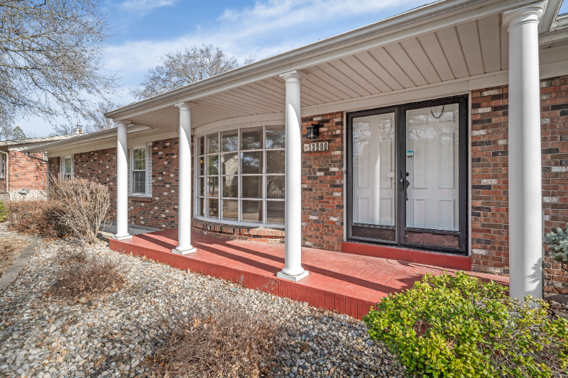 13900 Evan Aire Dr - Photo 3 of 20