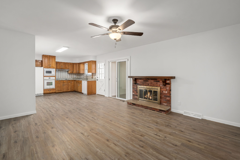 13900 Evan Aire Dr - Photo 5 of 20