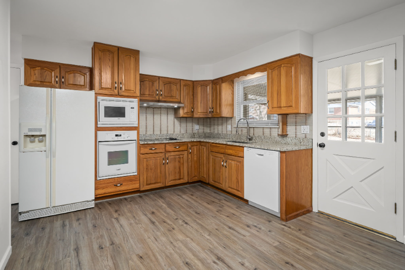 13900 Evan Aire Dr - Photo 6 of 20