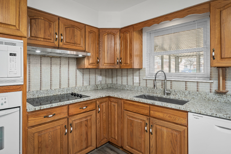 13900 Evan Aire Dr - Photo 7 of 20