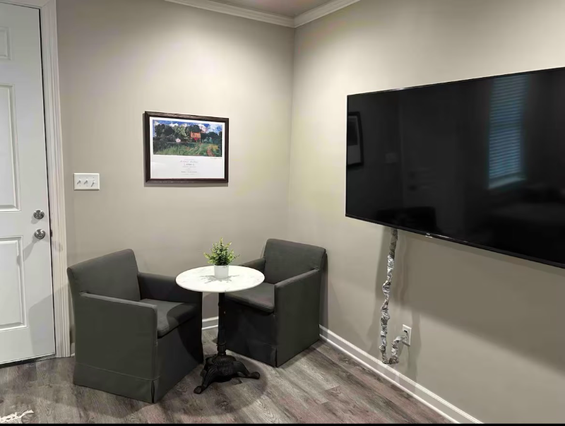 305 W 2nd St #210 - Photo 3 of 9