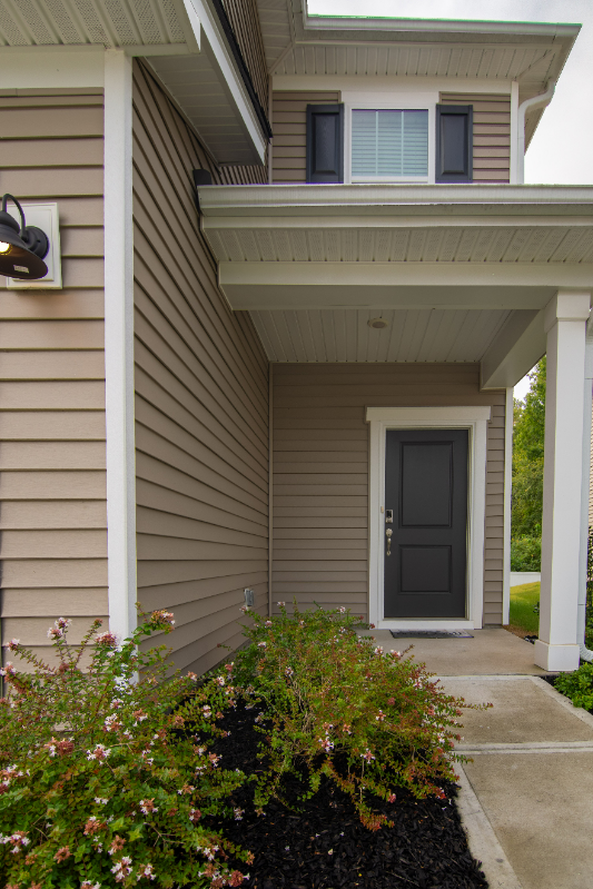 1148 Harland St - Photo 3 of 18