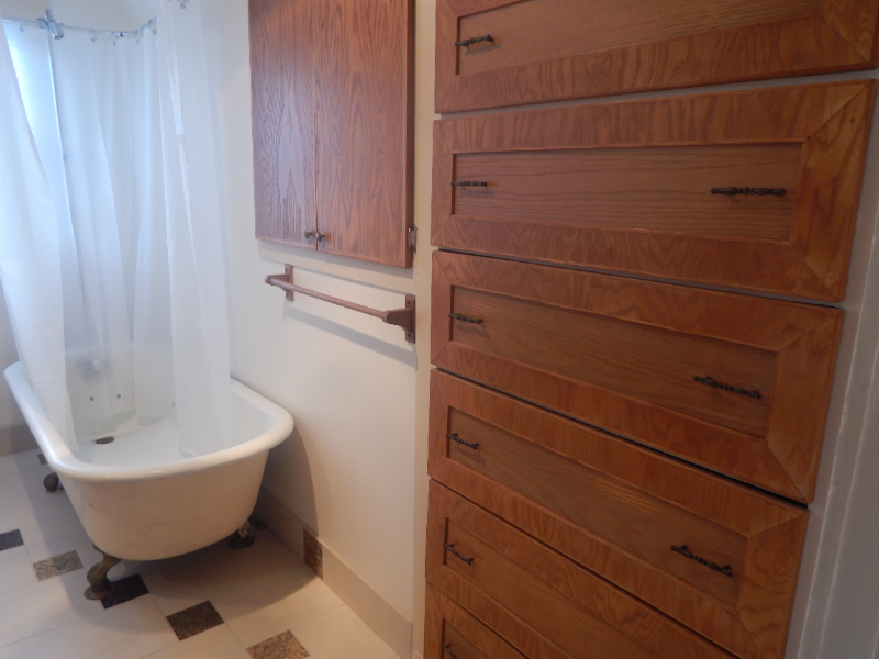 2328 Hoyt Ave #3 - Photo 7 of 11