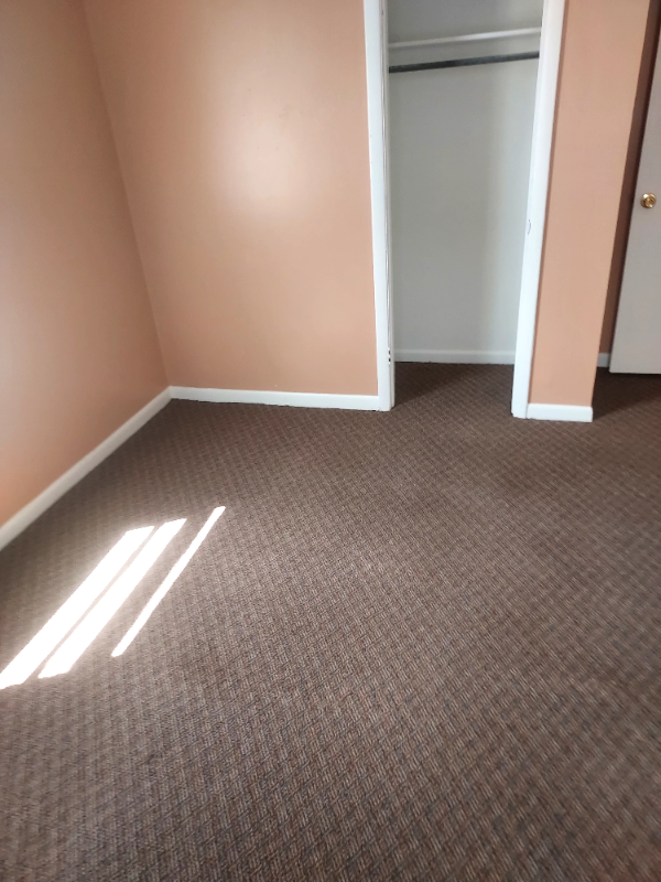 607 N 9th St - Photo 7 of 7