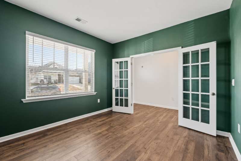 121 Bayridge Rd - Photo 2 of 20