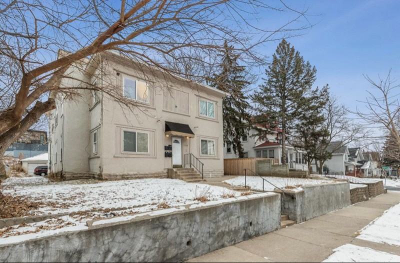 2506 Dupont Ave N #2 - Photo 2 of 14